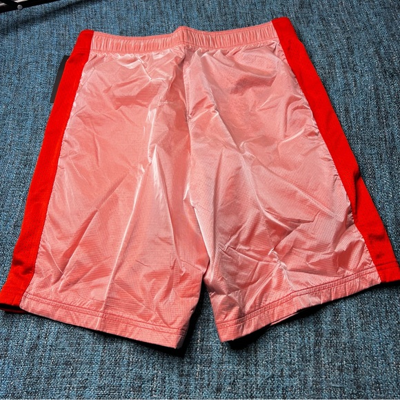 Oakley Translucent Sunset Shorts in Molten NWT Men’s Size Large - Picture 3 of 8